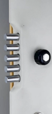 CR