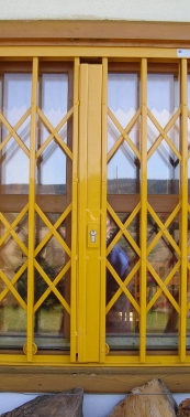 Nůžková mříž