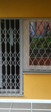 Nůžková mříž
